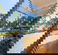 Cloudy Bay Lagoon Estate - New South Wales Tourism 