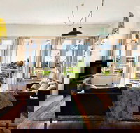 Milk and Honey - New South Wales Tourism 