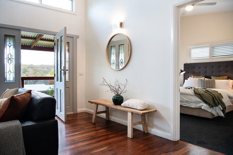 Oblique - New South Wales Tourism  0