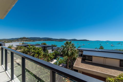 86 Whisper Bay Resort - New South Wales Tourism  0