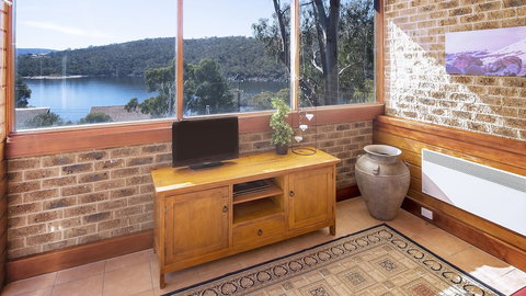 Bundilla 4- Townhouse With Free Wifi - New South Wales Tourism  0