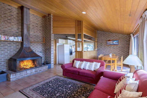 Bundilla 4- Townhouse With Free Wifi - New South Wales Tourism  3