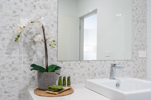 CENTRAL NO 5 LUXURY APARTMENT - New South Wales Tourism  4