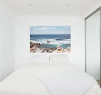 Right on Bondi H340 - New South Wales Tourism 