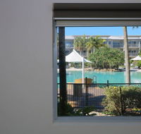 Lagoon Pool 2 Bedroom Spa Suite - New South Wales Tourism 