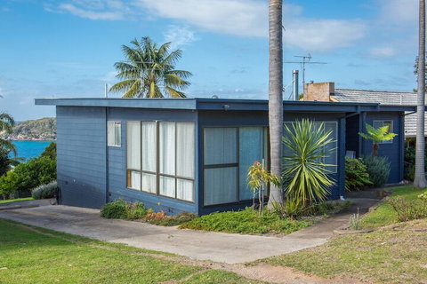 Pambula Family Beach House - New South Wales Tourism  1
