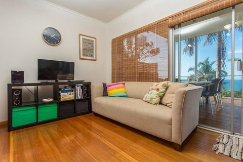 Pambula Family Beach House - New South Wales Tourism  4
