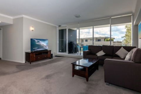 Oasis Unit 3 / 5 Laman Street - New South Wales Tourism  0