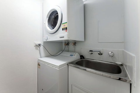 Bay Parklands Unit 22 / 2 Gowrie Avenue - New South Wales Tourism  6