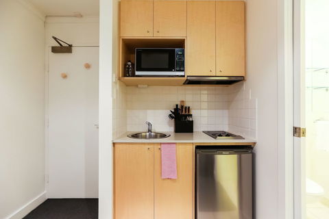 WILLOW, Carlton Studio Apartment - New South Wales Tourism  3