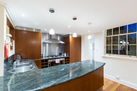 HELENA, 2BDR Fitzroy House - New South Wales Tourism  6
