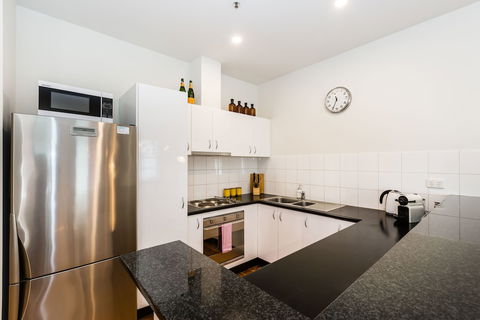AERIN, 2BDR Melbourne Apartment - New South Wales Tourism  6