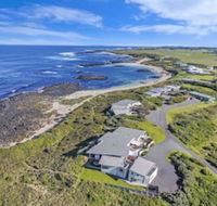 HEARNS BEACHSIDE VILLA 1 - New South Wales Tourism 