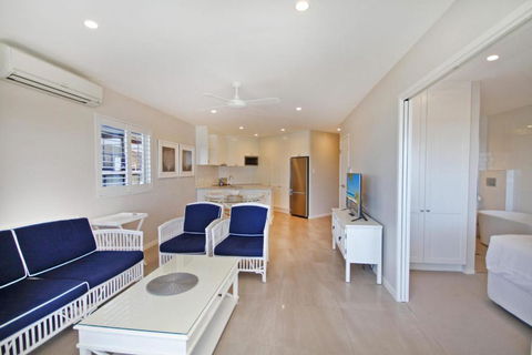 Coolum Baywatch Luxury Style Penthouse Linen Included WIFI 500 Bond - New South Wales Tourism  2