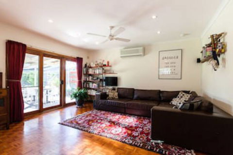 KELLY, 3BDR Northcote House - New South Wales Tourism  0
