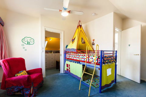 KELLY, 3BDR Northcote House - New South Wales Tourism  1