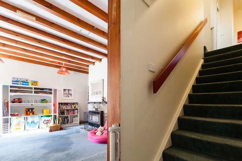 KELLY, 3BDR Northcote House - New South Wales Tourism  7