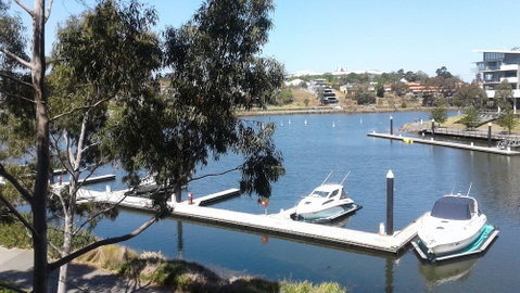Marina View Apartment On The Maribyrnong River, Melbourne - New South Wales Tourism  3