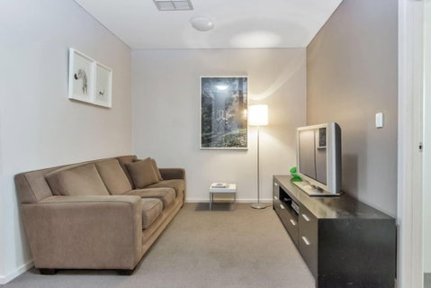 Contemporary Townhouse In Adelaide City - New South Wales Tourism  5