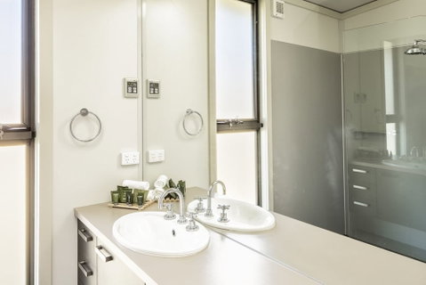 Ecocrackenback 11 'Sustainable Chalet Close To The Slopes.' - New South Wales Tourism  3