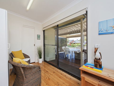Fingal Beach Shack - New South Wales Tourism  2