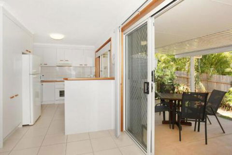 2 Eastern Court Mount Coolum 400 DOLLAR BOND Pet Friendly LINEN INCLUDED - New South Wales Tourism  2