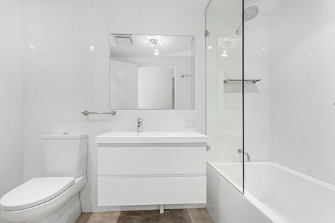 South Pacific Unit  4 - Shoal Bay - New South Wales Tourism  1