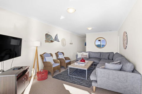 South Pacific Unit  4 - Shoal Bay - New South Wales Tourism  3