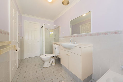 Pebble Pde 1 / 14 Fingal Bay - New South Wales Tourism  6