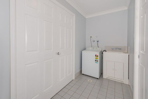 Pebble Pde 1 / 14 Fingal Bay - New South Wales Tourism  1