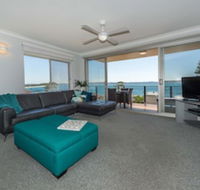 Sundeck Unit 7 - Shoal Bay - New South Wales Tourism 