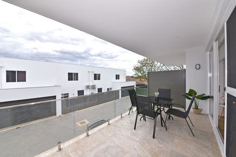 Belmont Apartment Near Perth City 3404 - New South Wales Tourism  0