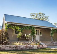Johanna NEW MODERN HOUSE