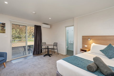 Gundagai Tourist Suites - New South Wales Tourism  2