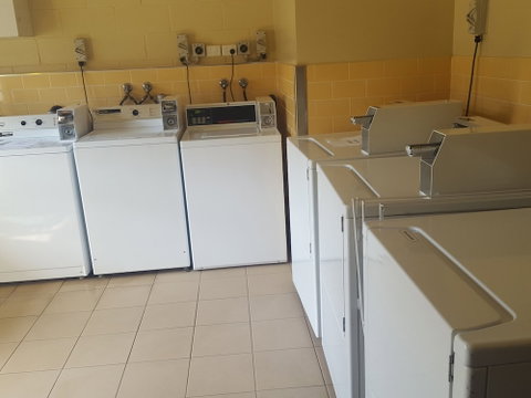 Gundagai Tourist Suites - New South Wales Tourism  6