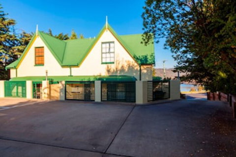 Bayview 3 - Next To Lake Jindabyne - New South Wales Tourism  0