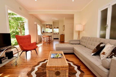 Calamandah House Of Blackheath - New South Wales Tourism  5