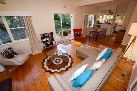 Calamandah House Of Blackheath - New South Wales Tourism  1