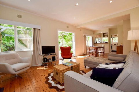 Calamandah House Of Blackheath - New South Wales Tourism  2
