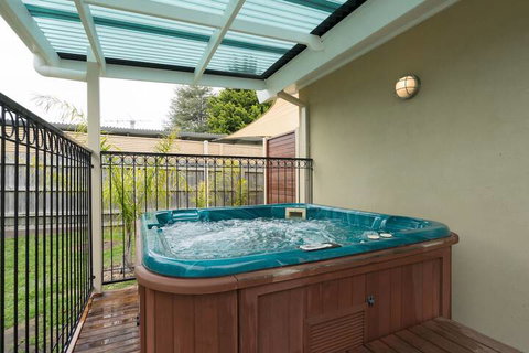 Xanadu Shores - New South Wales Tourism  6