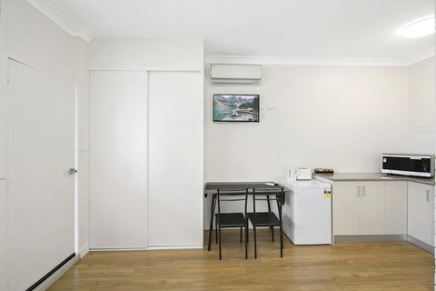 Australian Community Villages - New South Wales Tourism  2