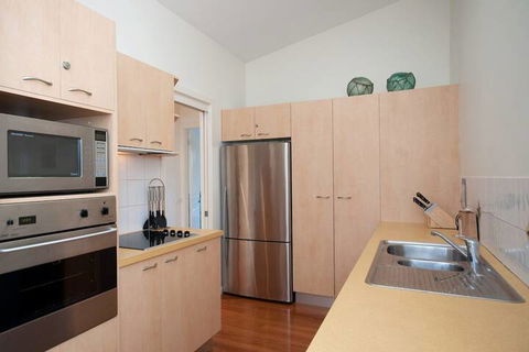 Starfish Lodge 1 / 1A Messines Street - New South Wales Tourism  2