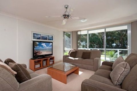 Bagnalls Beach Apartment Unit 3 / 153 Government Road - New South Wales Tourism  0