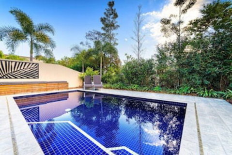 Bayhill Manor In Sanctuary Cove - New South Wales Tourism  0