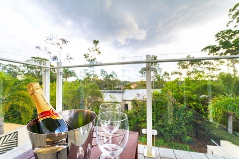 Bayhill Manor In Sanctuary Cove - New South Wales Tourism  7