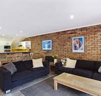 2 / 14 Kurrawa Close - New South Wales Tourism 