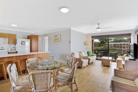 Promenade 12 / 8 Intrepid Cl Fantastic Waterfront Unit - New South Wales Tourism  0