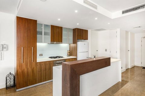 COTTON BEACH APARTMENT 33 WITH POOL VIEWS - New South Wales Tourism  3