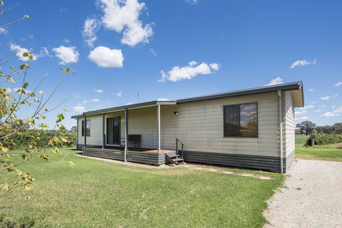 Farmers Daughter Wines - New South Wales Tourism  3