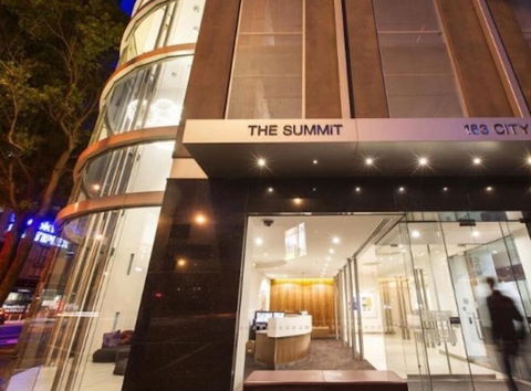 Premier Stays Melbourne - New South Wales Tourism  0